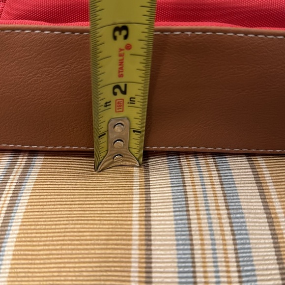 Fun Roots nylon shoulder crossbody bag with generous pockets. - Picture 9 of 10